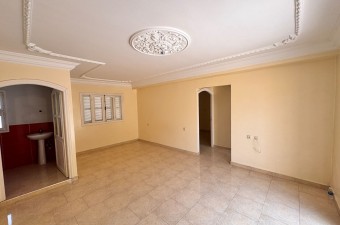 Top floor 1 bedroom apartment for rent